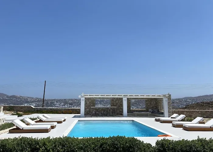 Mesmerizing 5bed With Pool In Kanalia 别墅